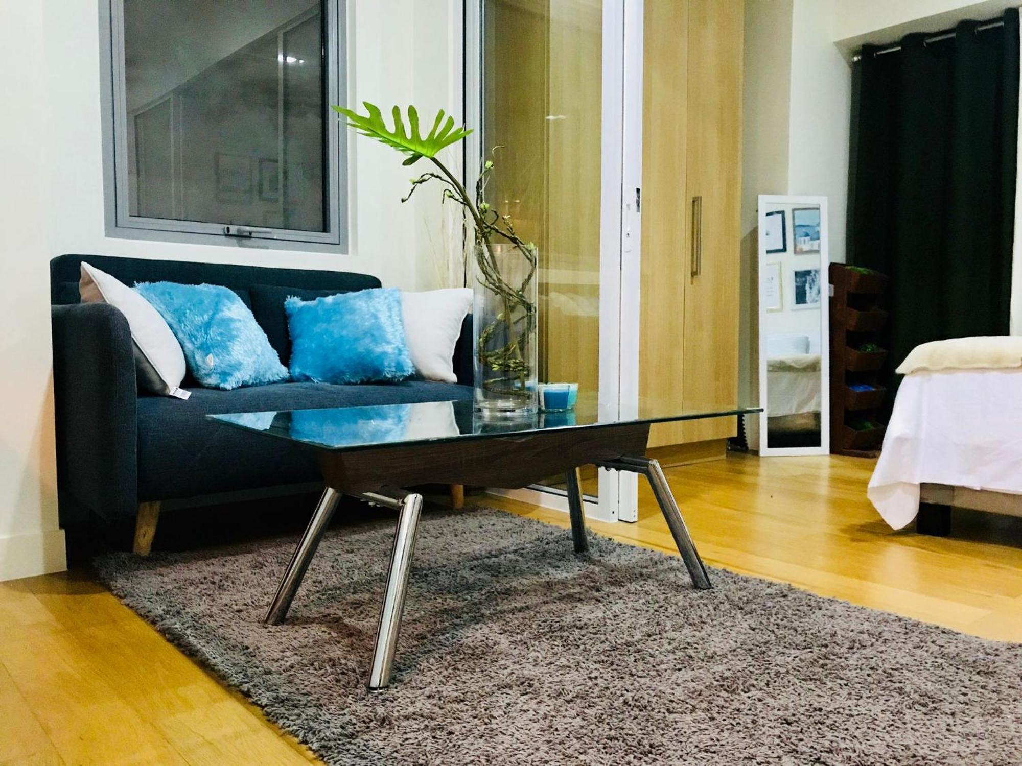Acqua Private Residence Livingstone Tower Condo Unit With Free Wifi Manila Exterior photo