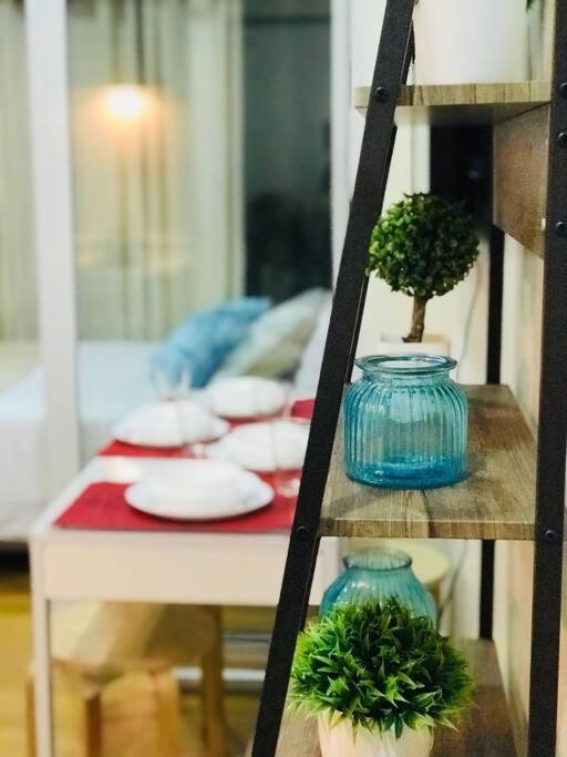 Acqua Private Residence Livingstone Tower Condo Unit With Free Wifi Manila Exterior photo
